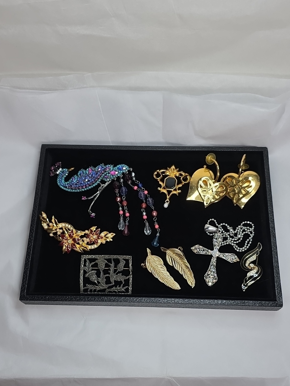Assorted Women's Jewelry Set - Multicolor and Gold Accents